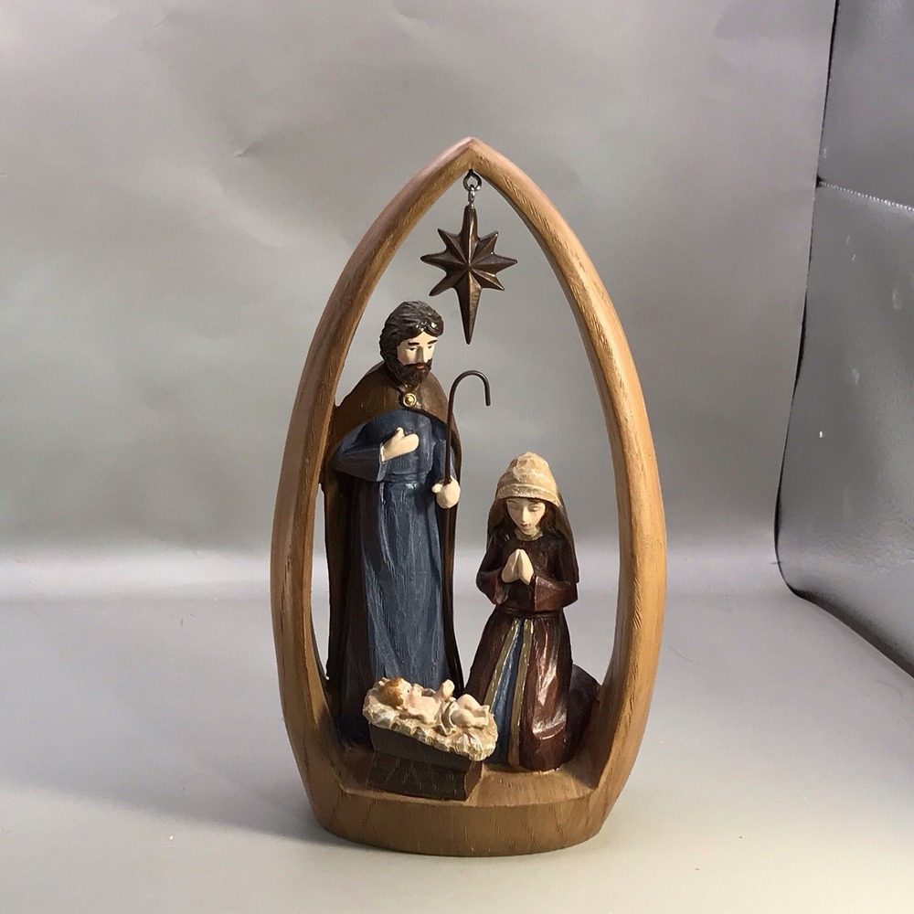 Nativity Scene In Resin By Ganz‎ 8" X 5"